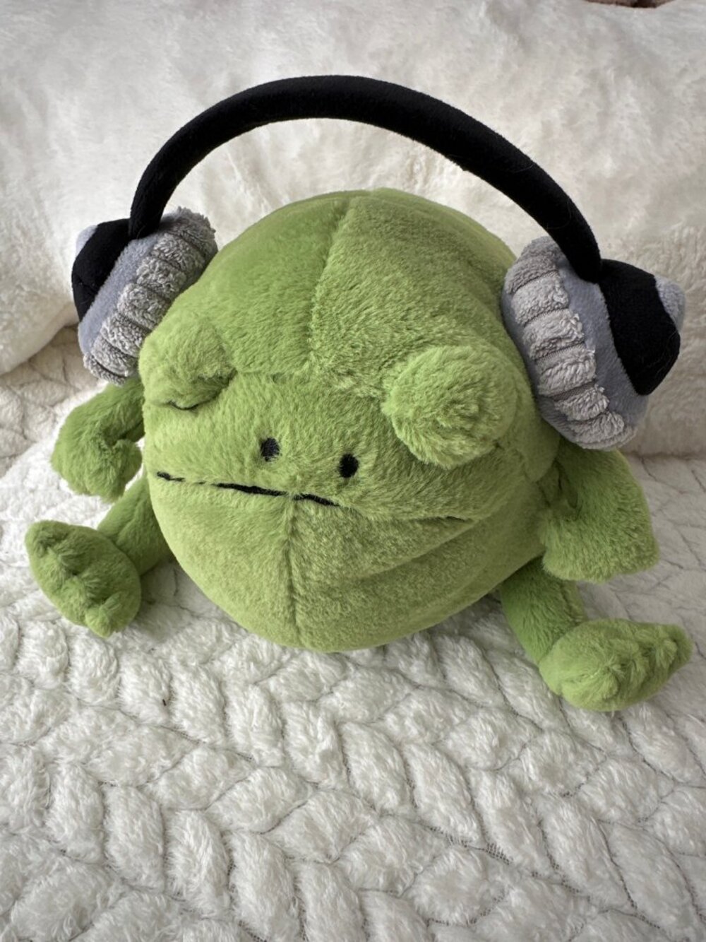 Retired Jellycat Ricky Rain Frog with Headphones NWT